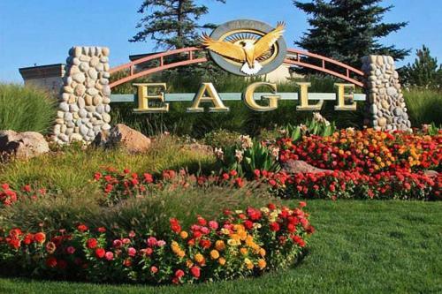 Luxury In Eagle Near Boise