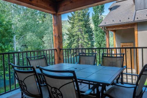 Upscale 3 Bedroom Timbers Condo, Walk To Town