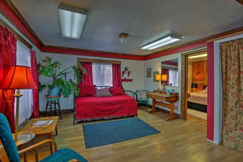 Hostal Center Street Cottage