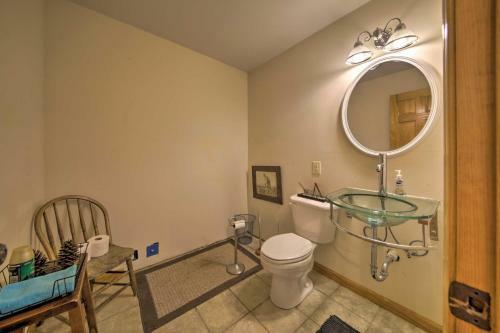 Peaceful Custom Carbondale Home With Pool Near Siu!