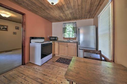 Carbondale Cottage With Fire Pit - 3 Mi To Siu!
