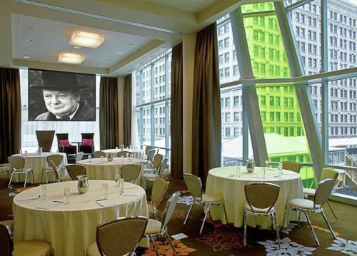 Hotel Thewit Chicago By Suiteness