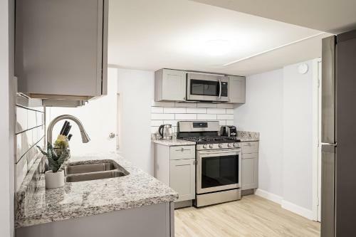 Apartamento Bright And Cozy 2br Condo In Logan Square!