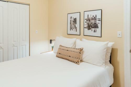 Spacious And Airy Apartment For Big Groups!