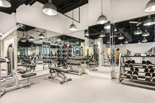 Apartamento 2br Navy Pier Loft With Pool, Gym & Views By Envitae