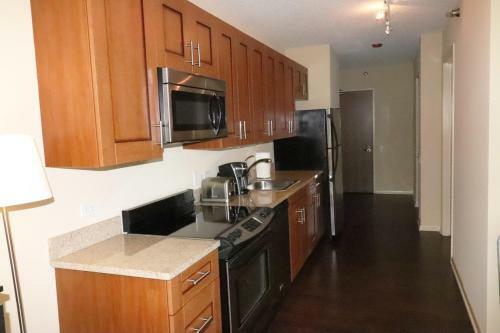 Apartamento Had A Pleasant Visit On Dch 215 West Washington