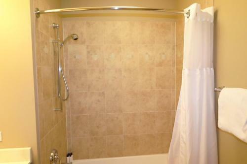 Apartamento Had A Pleasant Visit On Dch 215 West Washington