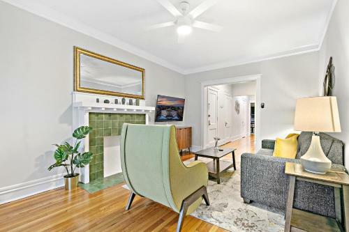 Apartamento Indulging 2-bedroom Condo Unit In Festive Boystown