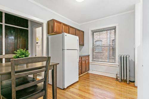 Apartamento 1br Apt Full Kitchen Popular Spot In Chicago