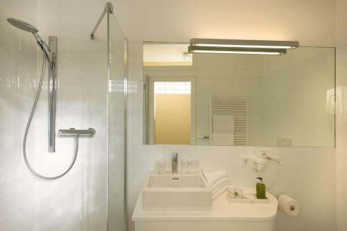 Dermuth Hotels ? Hotel Dermuth P�rtschach