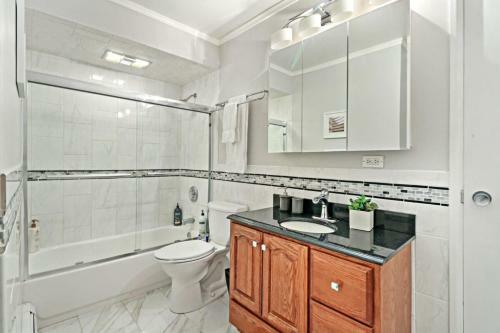 Apartamento Oak Park 2br Apt - Near Transit, Shops And Bistro