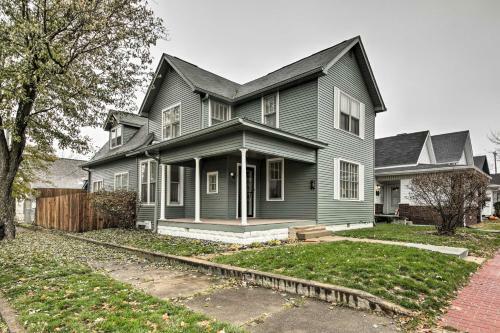 Noblesville Historic Home Walk To Downtown Shops!