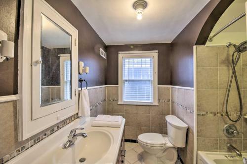 Noblesville Historic Home Walk To Downtown Shops!
