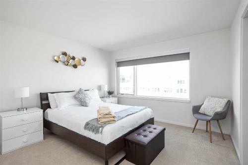 Luxurious Penthouse On Mass By Cozysuites