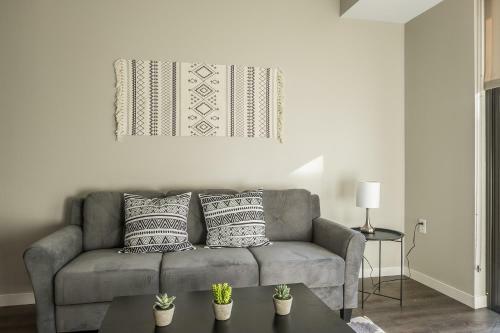 Apartamento Apts Near Riverwalk Trails With Balcony By Frontdesk