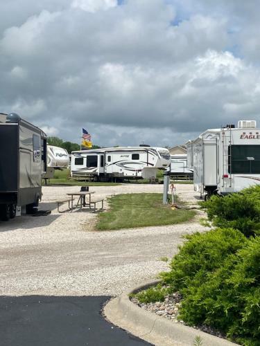 Garnett Hotel & Rv Park