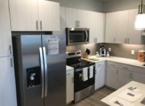Apartamento Extended Stay Home - Luxury 1bdrm Overland Park