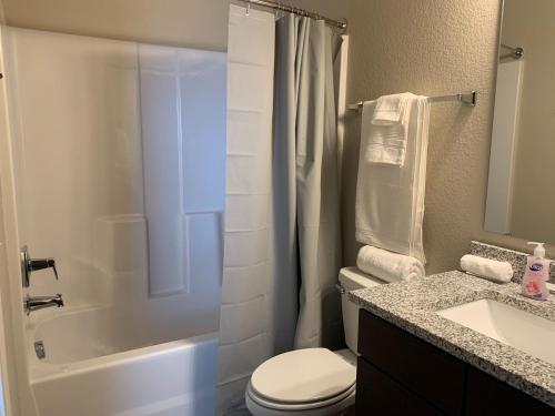 4-bedroom Spacious And Modern House With Amazing Amenities