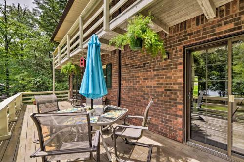 Waterfront Lake Barkley Home With Deck And Grill!