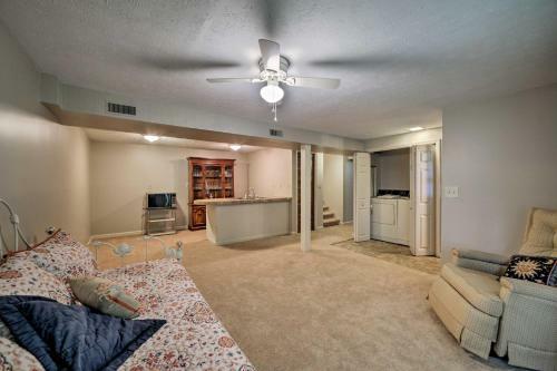 Waterfront Lake Barkley Home With Deck And Grill!