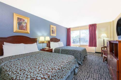 Hotel Coratel Inn & Suites Wichita East