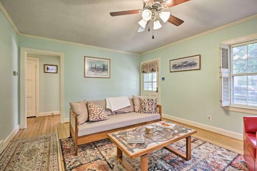 Lexington Getaway With Backyard Deck Less Than 2 Mi To Uk!