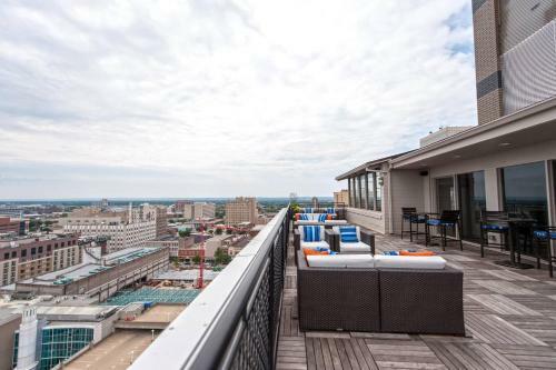 Apartamento Abode Vue At 3rd 1-bedroom Loft-style Suite