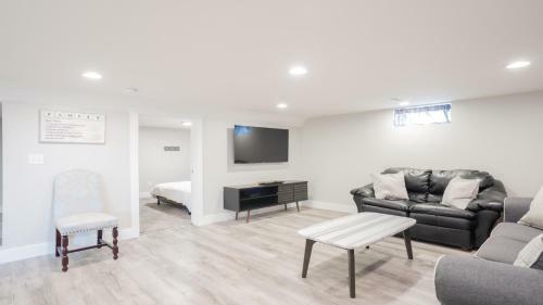 Park Place With Space, 10 Minutes To Ark