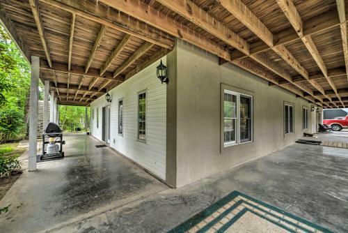 Apartamento Large Condo With Wraparound Deck Less Than 1mi To Marina