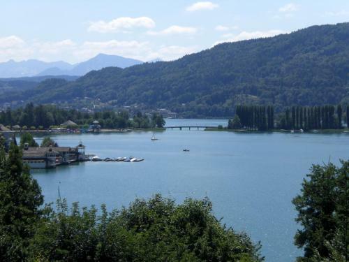 Apartamento Haus Angelika - Ferienwohnung W�rthersee