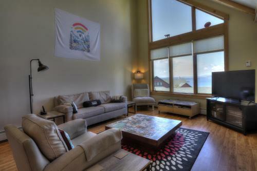 Lodges 17 By Morton & Furbish