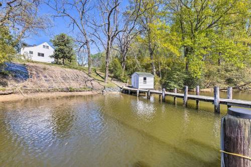 Waterfront Home With Dock, Kayaks, And Sailboat!