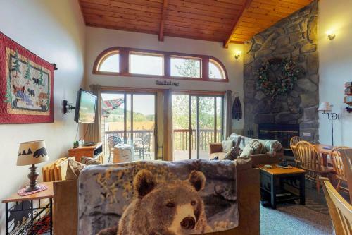 Bear's Den At Sunplace
