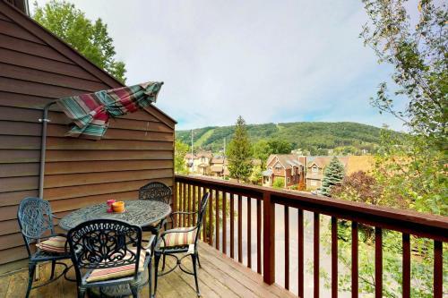 Bear's Den At Sunplace