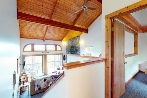 Bear's Den At Sunplace