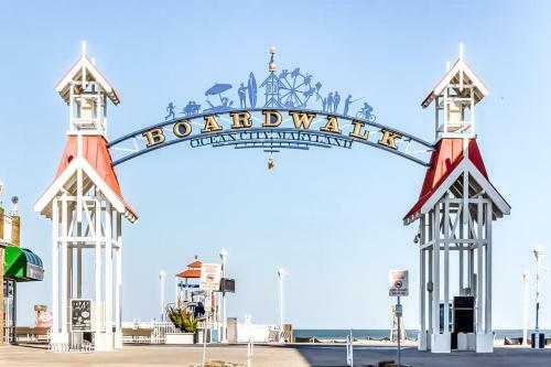 Bayfront Beauty At Mallard Landing