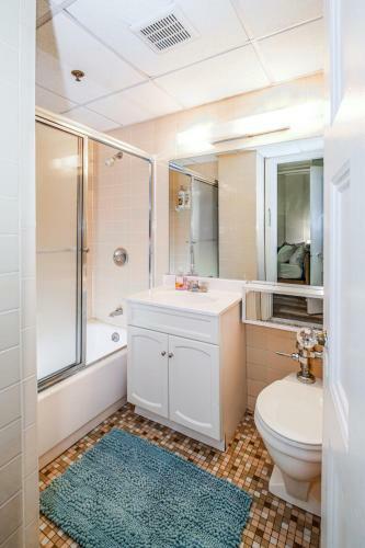 Evonify Stays - Theatre District Apartments