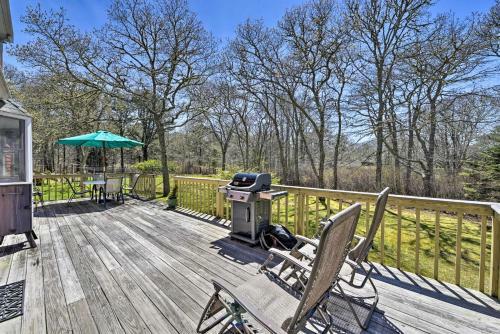 Chilmark House With Sunroom On Marthas Vineyard