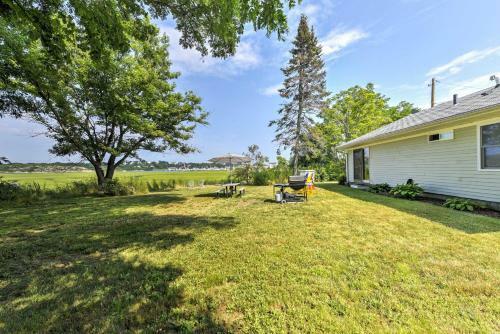 Lovely Blue Heron Cottage On Annisquam River!