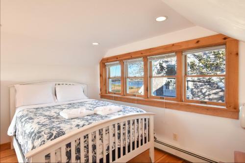 446 Waterfront Fun Awaits In This Huge Family Estate