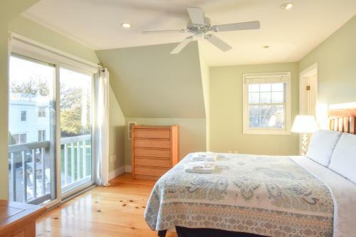 446 Waterfront Fun Awaits In This Huge Family Estate