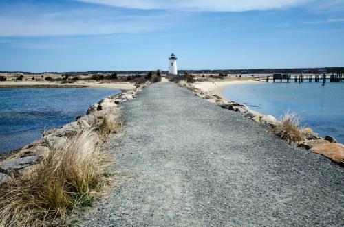 Edgartown Village - Close To Main Street Home