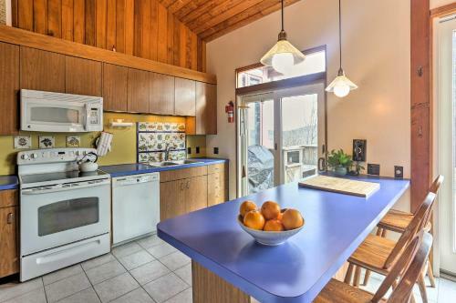 Stylish Wellfleet Home With Patio On 2 Private Acres!