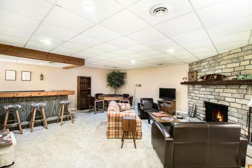Birchwood: Enchanting Lake Michigan View