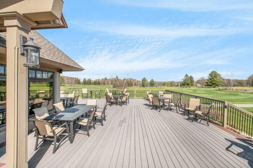 Birchwood: Enchanting Lake Michigan View
