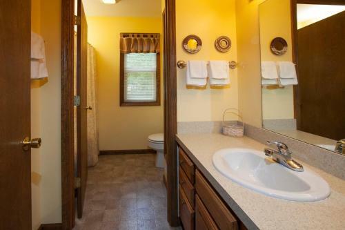 Villa Goshorn Lake Cottage #9