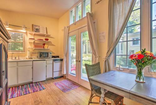 Apartamento Quiet Saugatuck Studio With Patio - Walk To Dtwn!