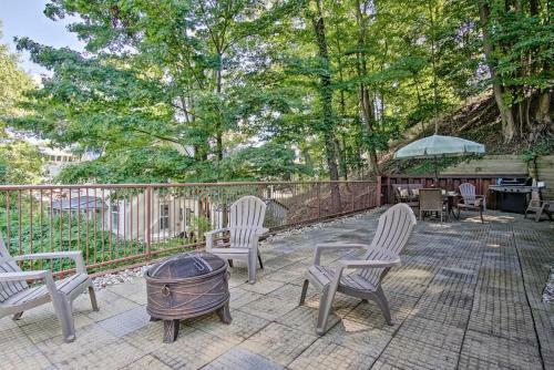 Pet-friendly Cottage Less Than 1 Mile From Oval Beach!