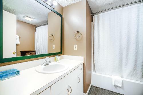 Wintergreen Condos