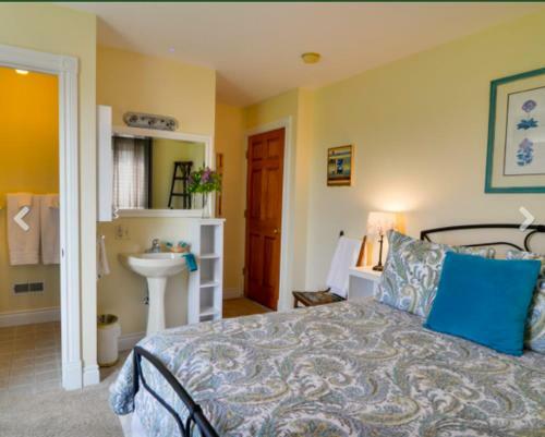 Country Hermitage Bed & Breakfast